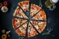 Preview: Pizzablech mit Pizza Preview: Pizzablech mit Pizza
