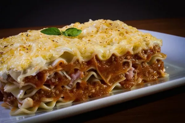 Lasagne im Guss-Bräter 510 Lasagne im Guss-Bräter 510