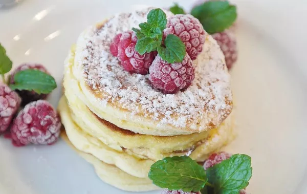 Guss-Liwanzenpfanne Pancakes